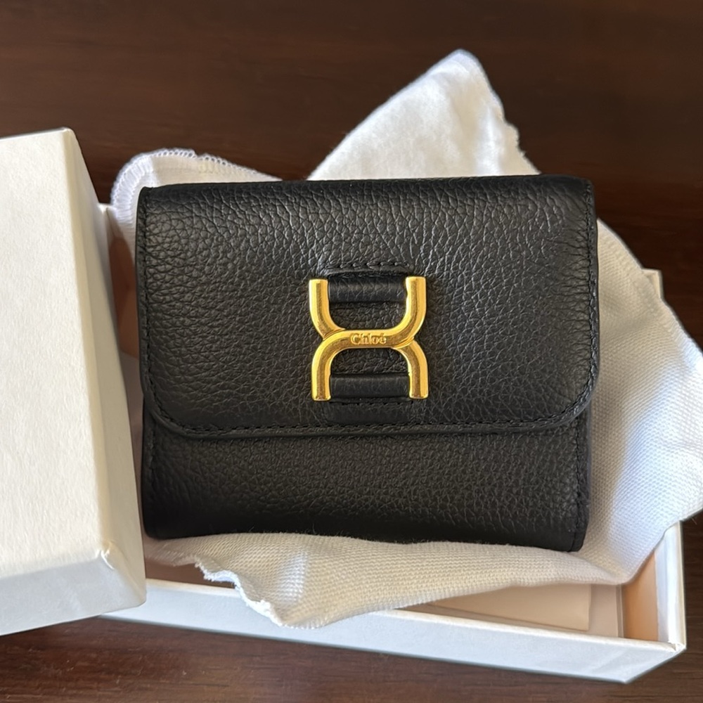 Chloe Small Trifold Wallet in Black (not tan).  New in box.